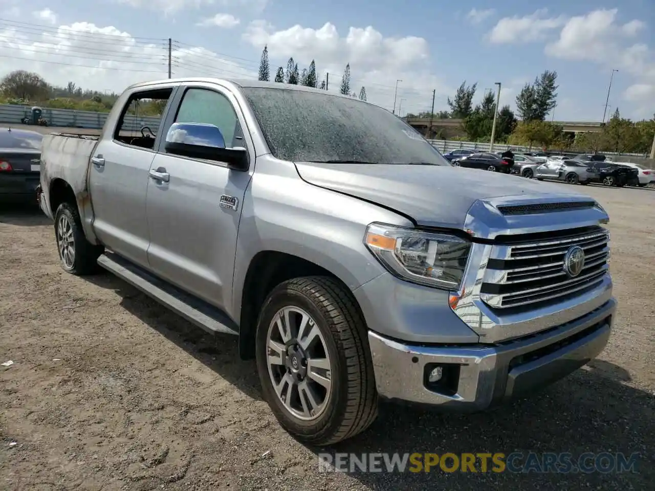 1 Photograph of a damaged car 5TFGY5F18MX285466 TOYOTA TUNDRA 2021