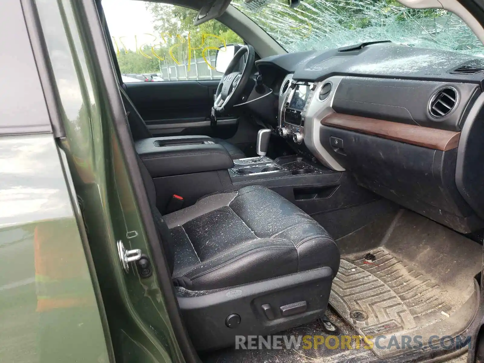 5 Photograph of a damaged car 5TFHY5F10MX968962 TOYOTA TUNDRA 2021