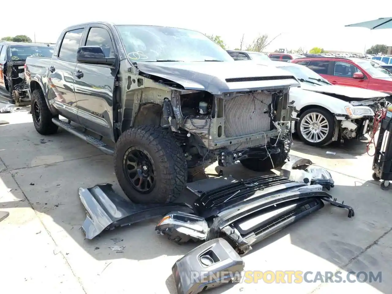 1 Photograph of a damaged car 5TFHY5F10MX991237 TOYOTA TUNDRA 2021