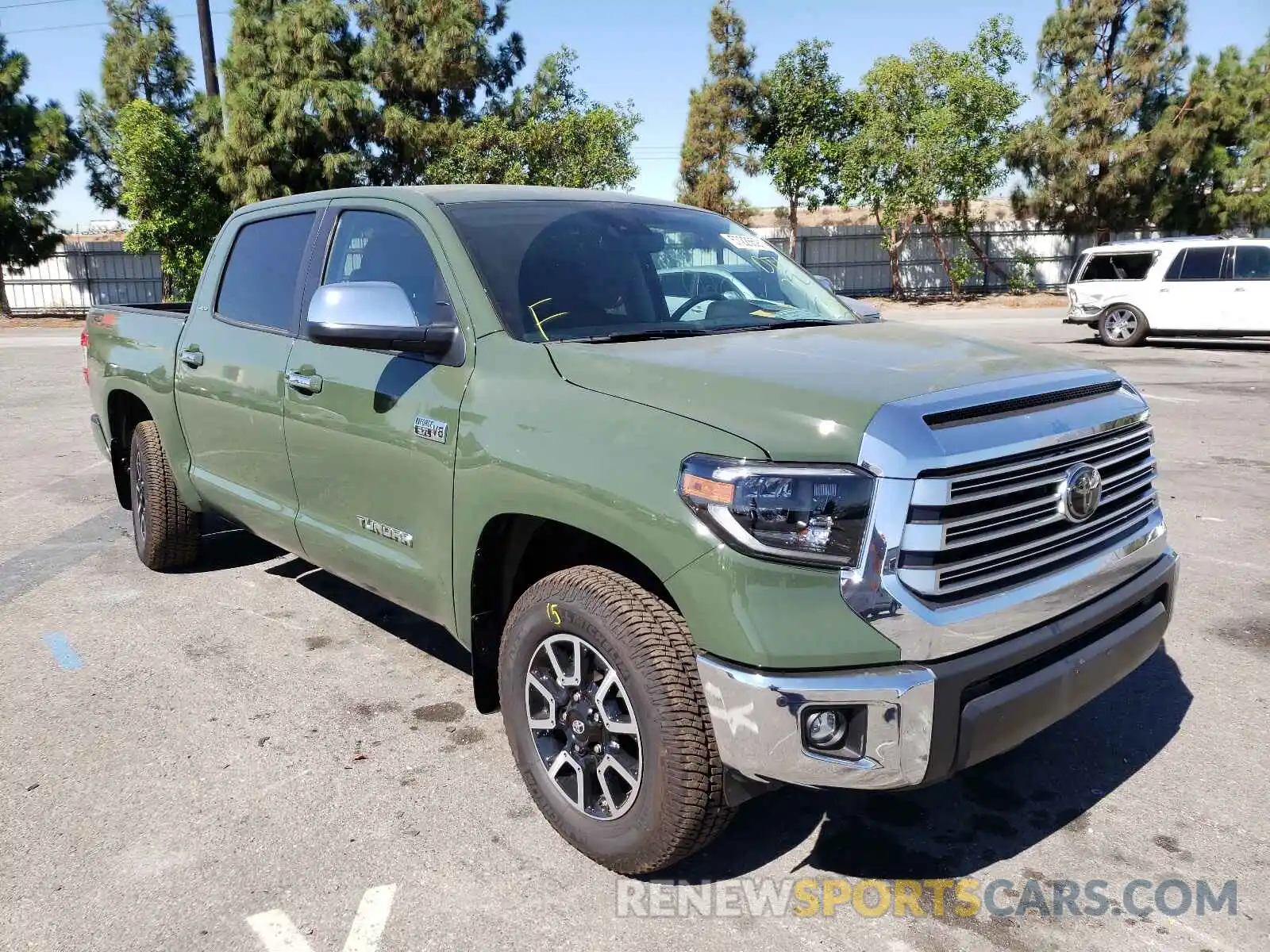 1 Photograph of a damaged car 5TFHY5F11MX012986 TOYOTA TUNDRA 2021