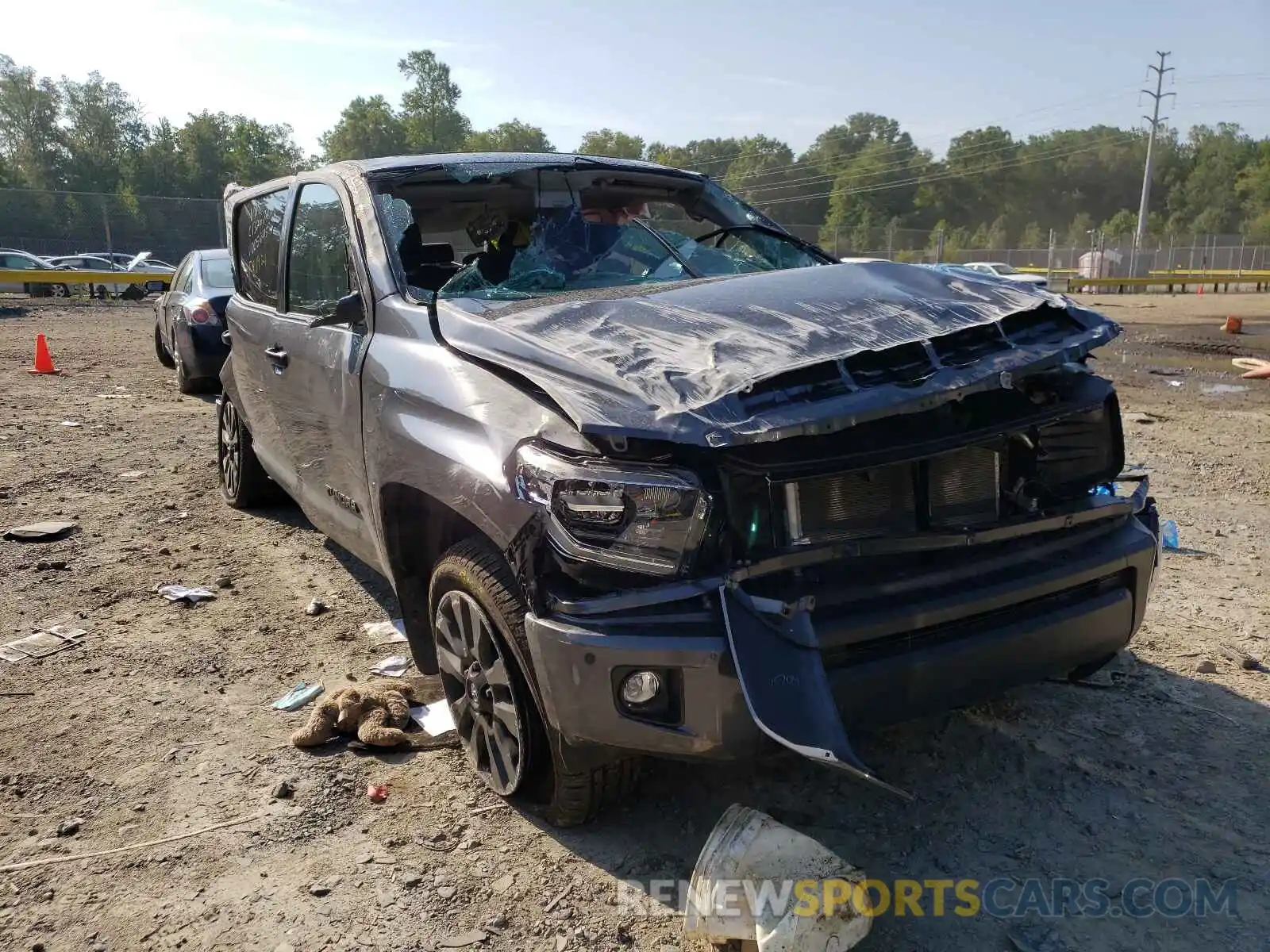 1 Photograph of a damaged car 5TFHY5F16MX005645 TOYOTA TUNDRA 2021