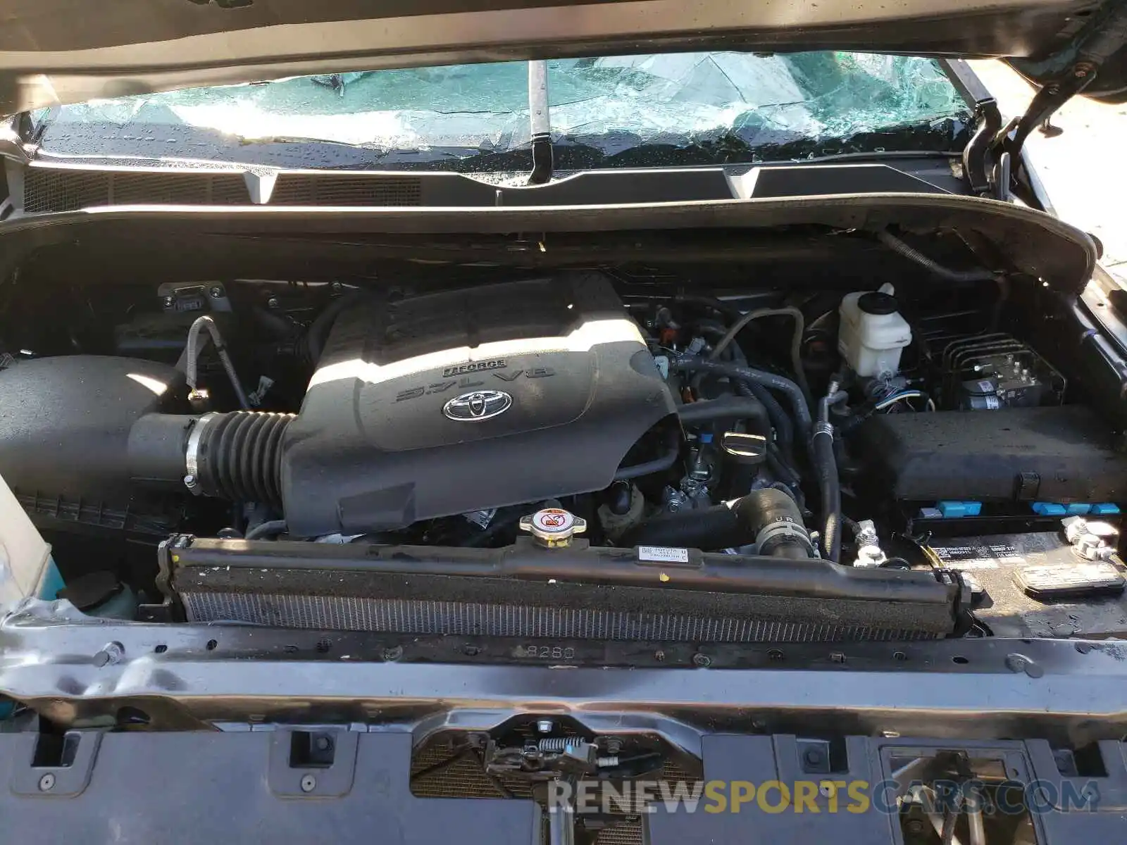 7 Photograph of a damaged car 5TFHY5F16MX005645 TOYOTA TUNDRA 2021