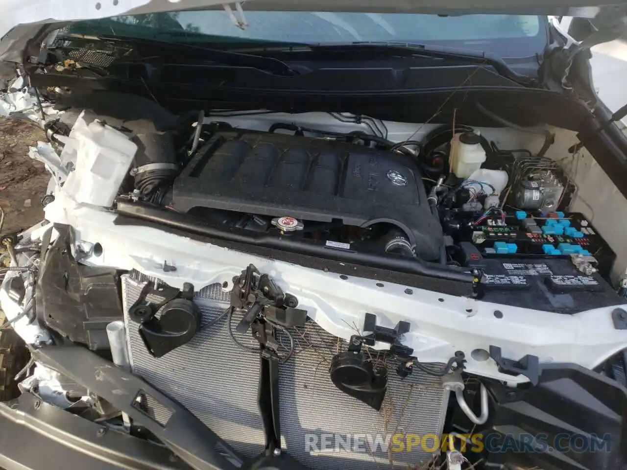 7 Photograph of a damaged car 5TFHY5F19MX016185 TOYOTA TUNDRA 2021