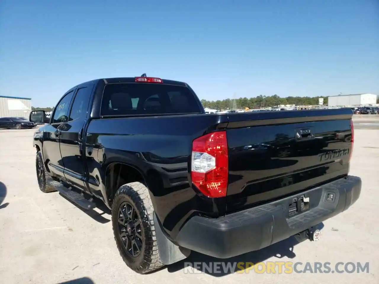 3 Photograph of a damaged car 5TFRY5F11MX273345 TOYOTA TUNDRA 2021