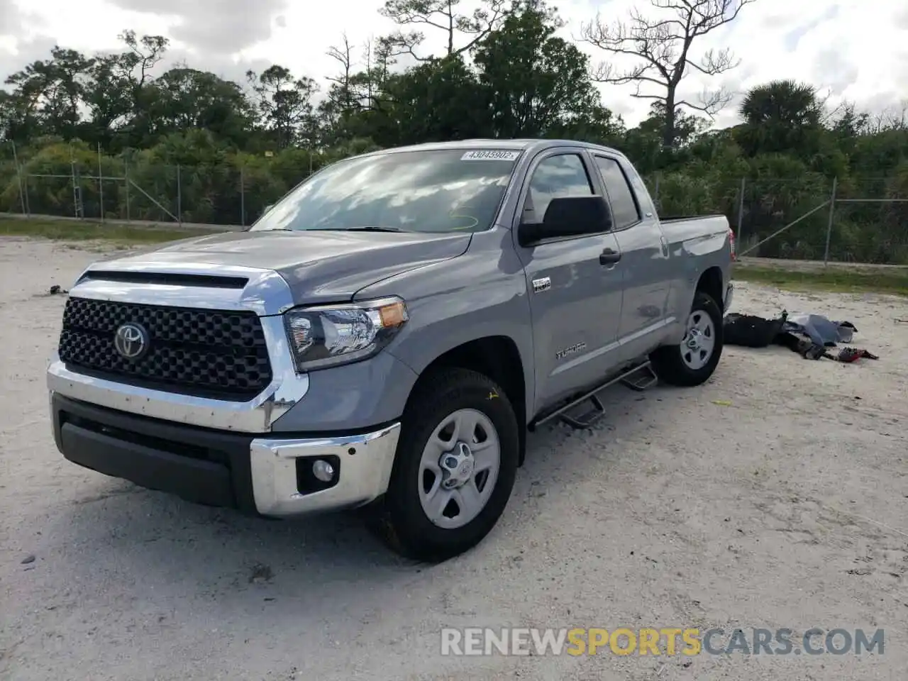 2 Photograph of a damaged car 5TFRY5F11MX286757 TOYOTA TUNDRA 2021