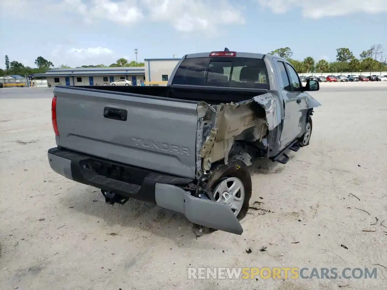 4 Photograph of a damaged car 5TFRY5F11MX286757 TOYOTA TUNDRA 2021