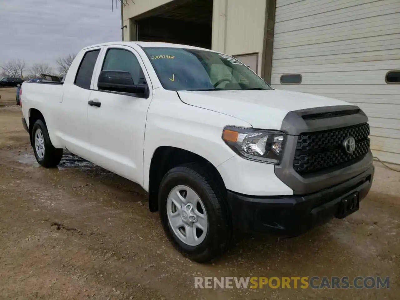 1 Photograph of a damaged car 5TFRY5F11MX292932 TOYOTA TUNDRA 2021