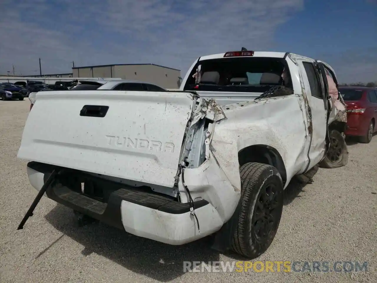 4 Photograph of a damaged car 5TFRY5F13MX275260 TOYOTA TUNDRA 2021