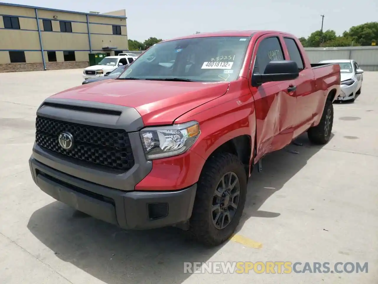 2 Photograph of a damaged car 5TFRY5F14MX282251 TOYOTA TUNDRA 2021