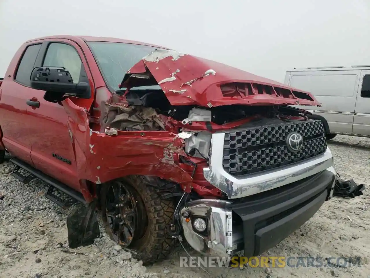 9 Photograph of a damaged car 5TFRY5F15MX285210 TOYOTA TUNDRA 2021