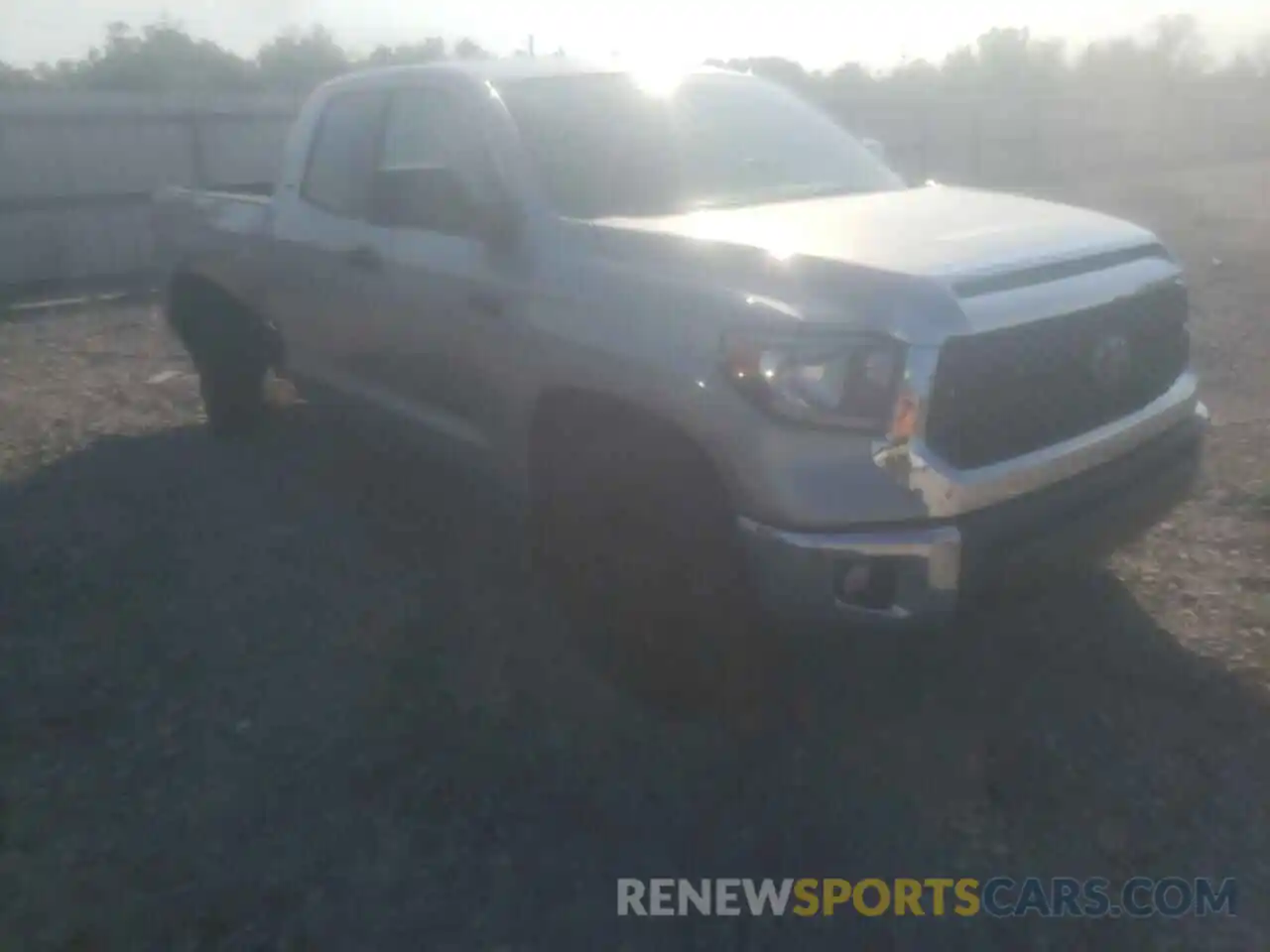 1 Photograph of a damaged car 5TFRY5F15MX289841 TOYOTA TUNDRA 2021