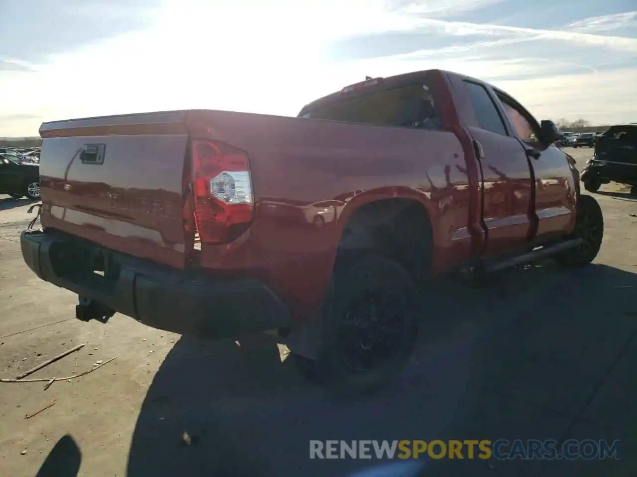 4 Photograph of a damaged car 5TFRY5F16MX281912 TOYOTA TUNDRA 2021