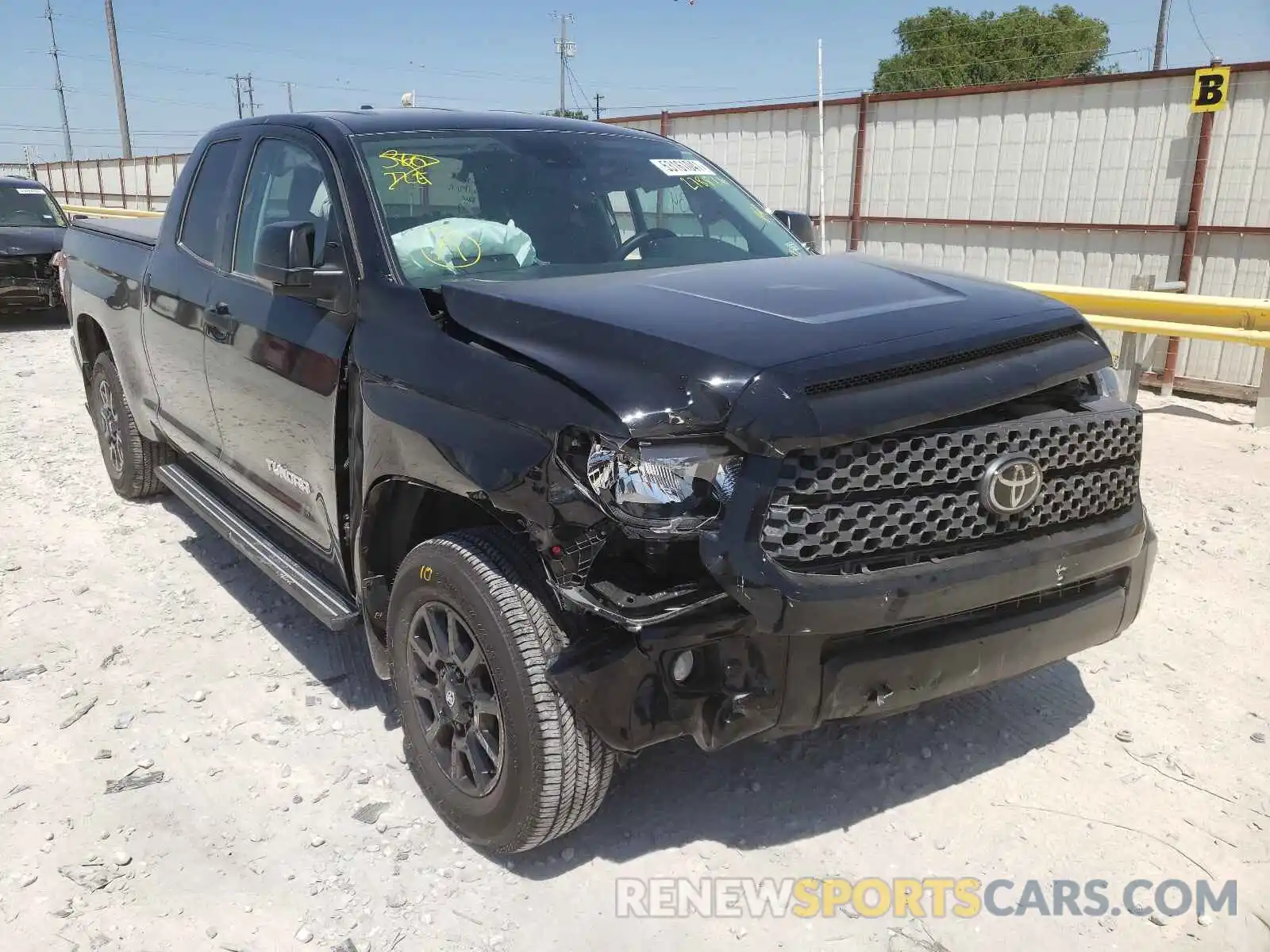 1 Photograph of a damaged car 5TFRY5F19MX278826 TOYOTA TUNDRA 2021