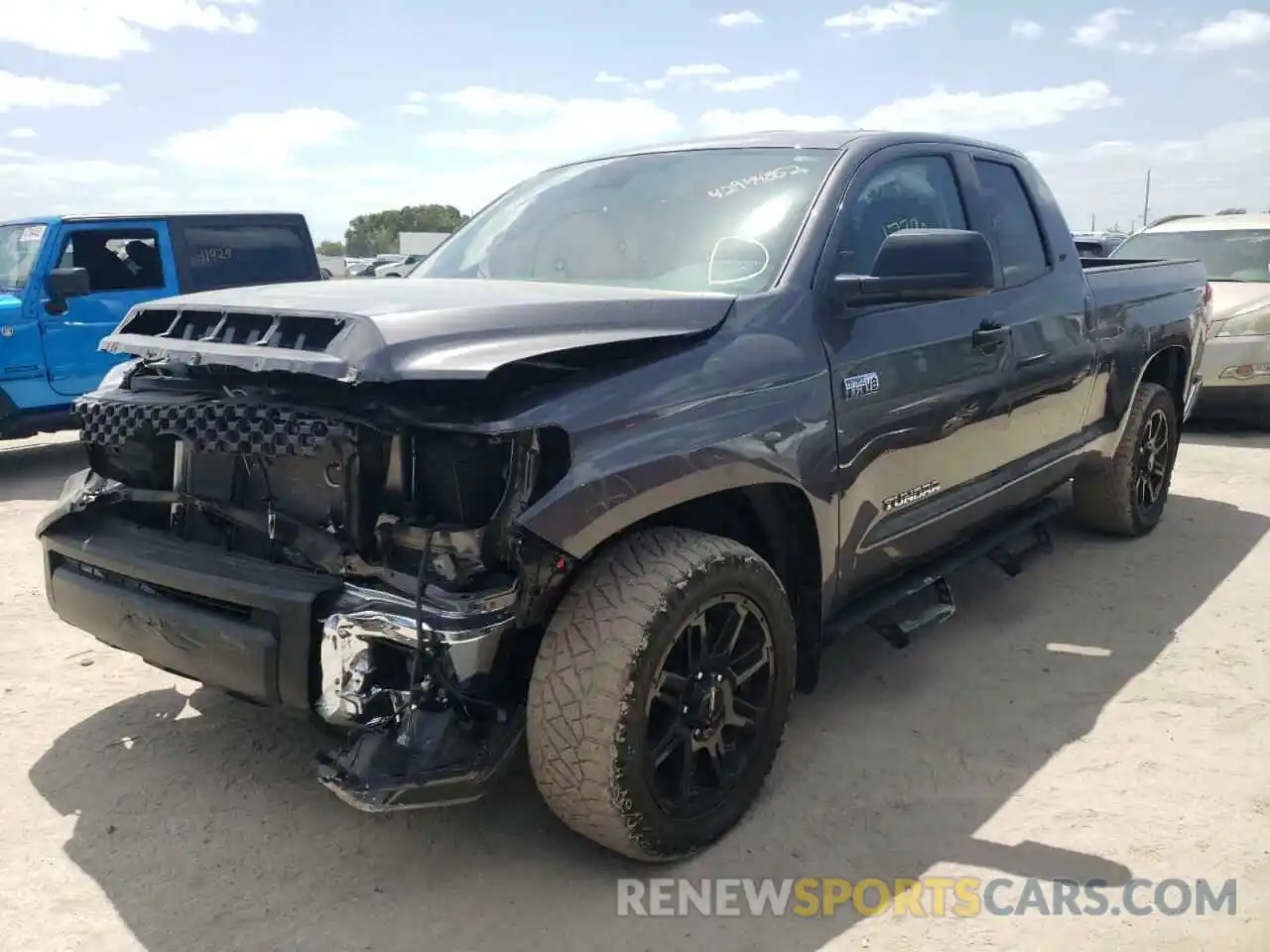 2 Photograph of a damaged car 5TFRY5F1XMX275014 TOYOTA TUNDRA 2021