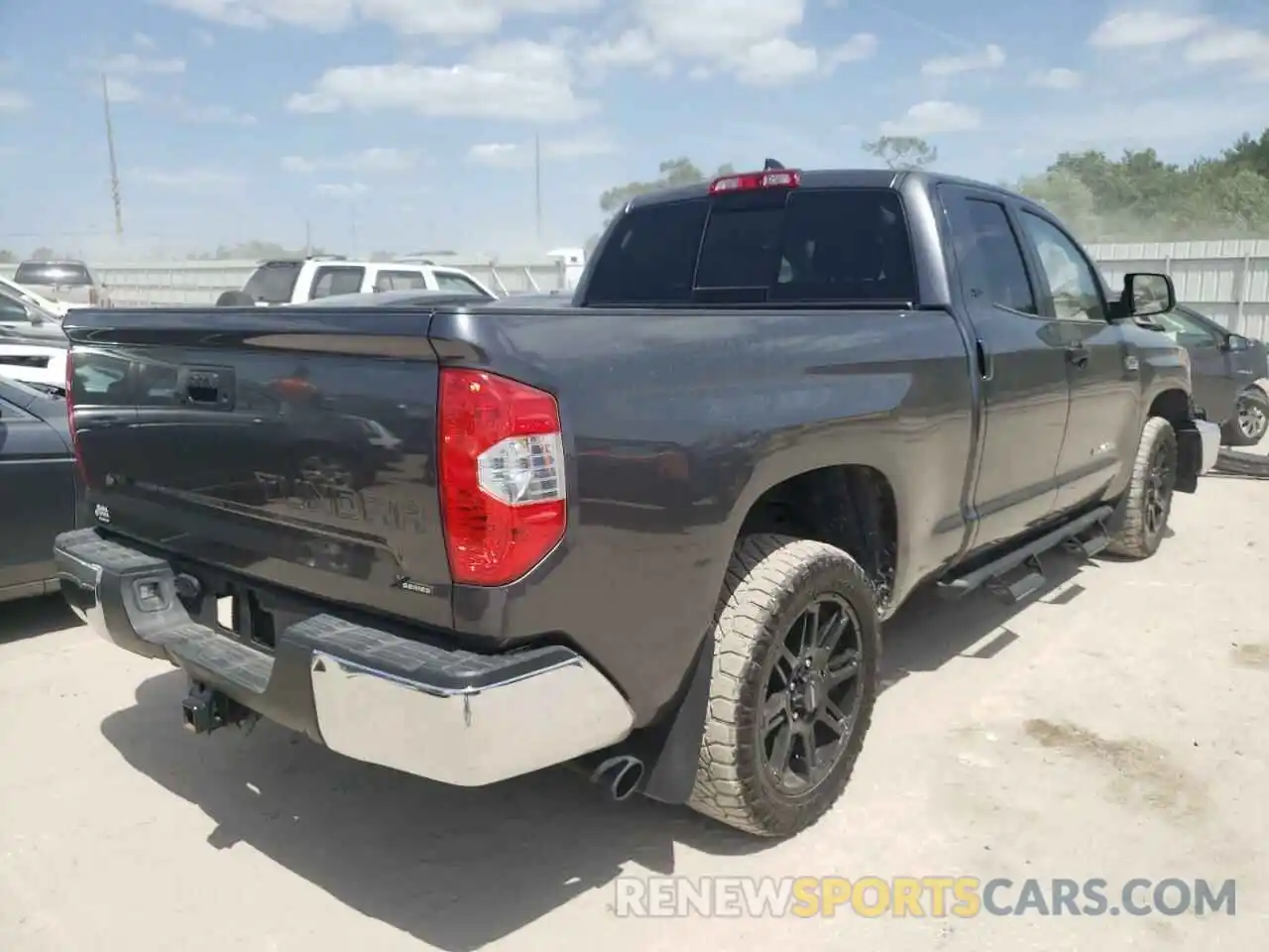 4 Photograph of a damaged car 5TFRY5F1XMX275014 TOYOTA TUNDRA 2021