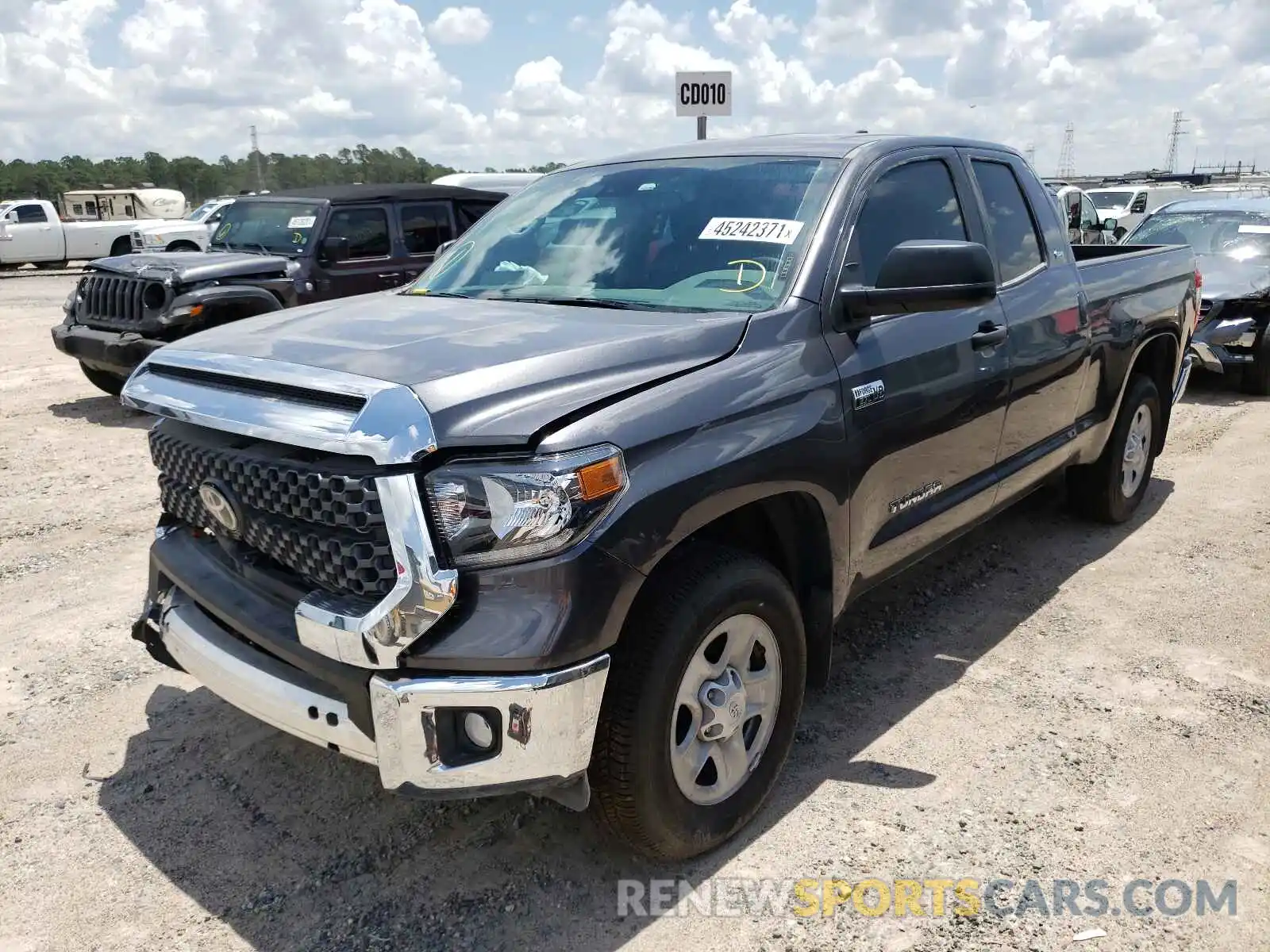 2 Photograph of a damaged car 5TFRY5F1XMX278222 TOYOTA TUNDRA 2021