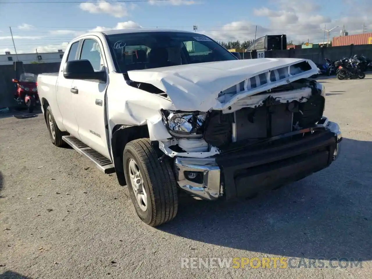 1 Photograph of a damaged car 5TFRY5F1XMX281007 TOYOTA TUNDRA 2021