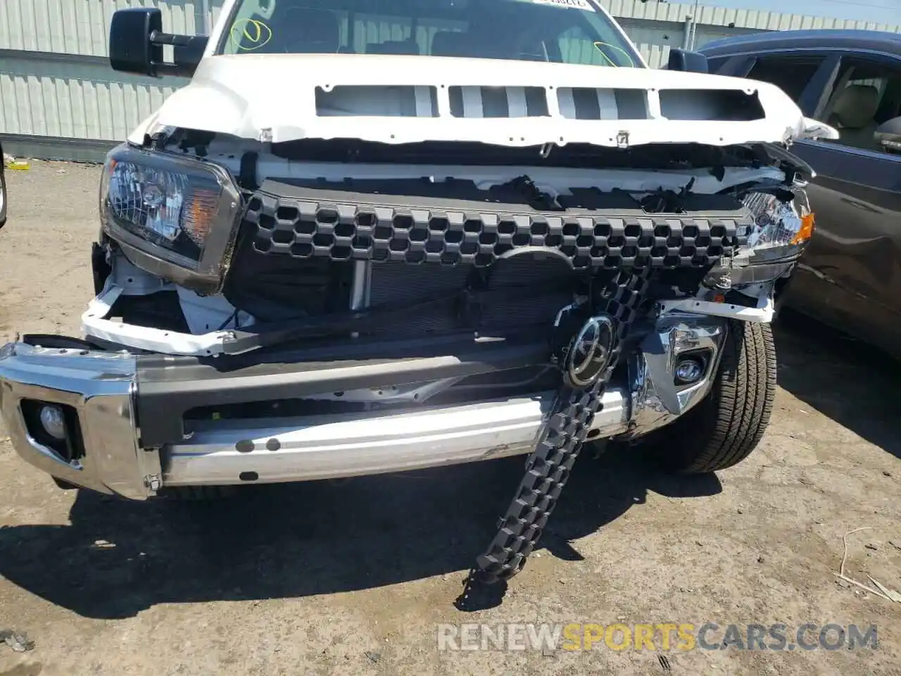 9 Photograph of a damaged car 5TFRY5F1XMX286109 TOYOTA TUNDRA 2021