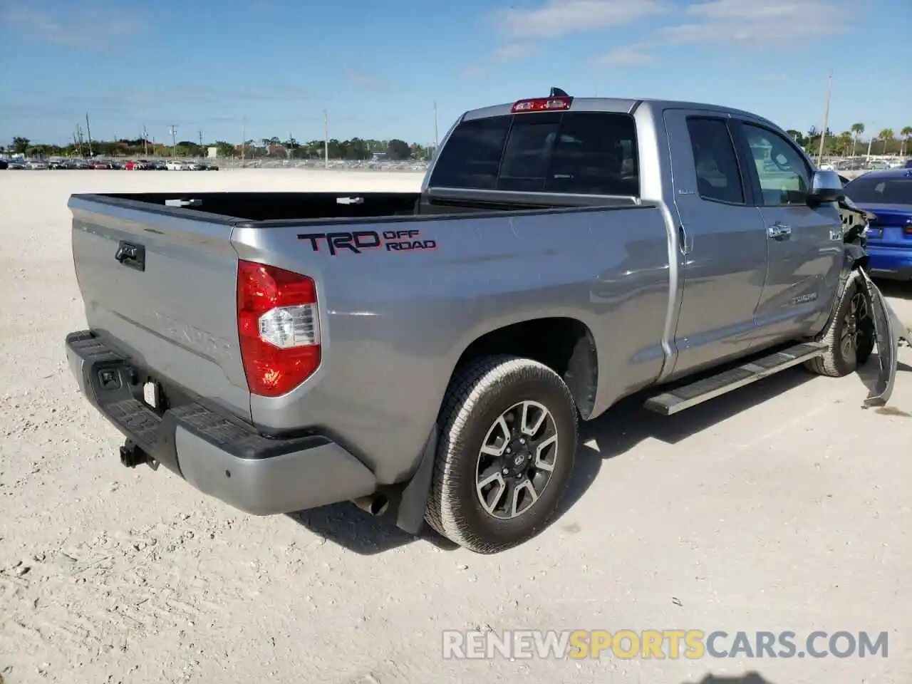 4 Photograph of a damaged car 5TFSY5F11MX285688 TOYOTA TUNDRA 2021