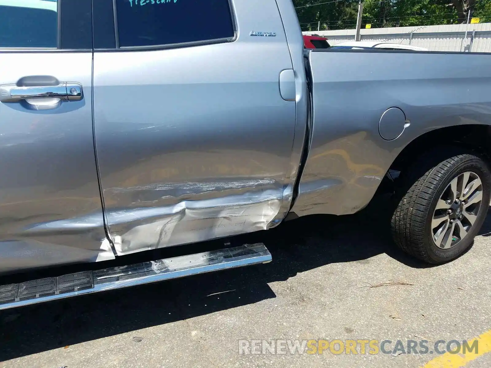 9 Photograph of a damaged car 5TFSY5F18MX277765 TOYOTA TUNDRA 2021