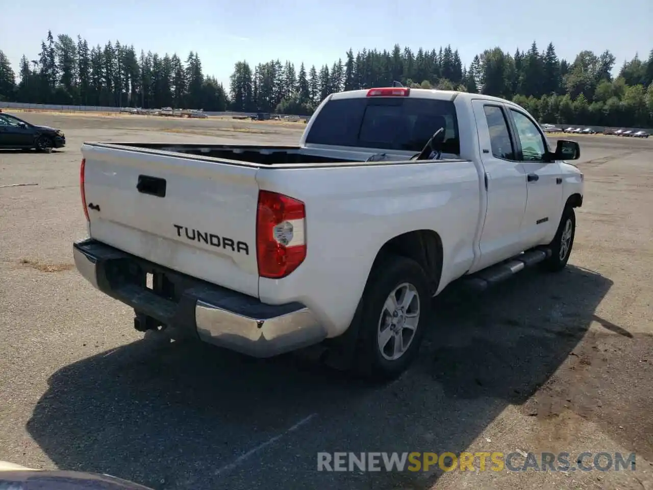 4 Photograph of a damaged car 5TFUY5F10MX043791 TOYOTA TUNDRA 2021