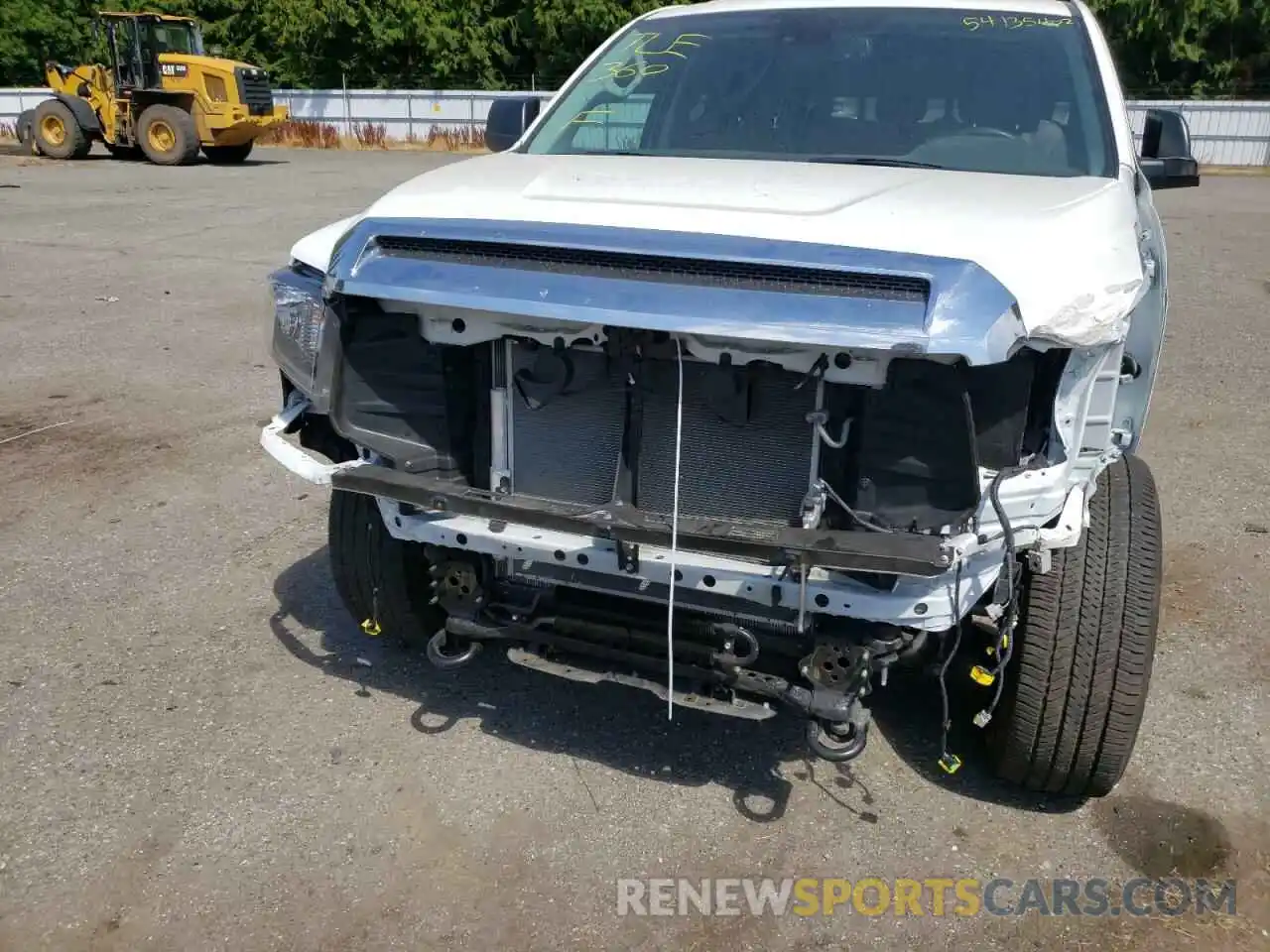 9 Photograph of a damaged car 5TFUY5F10MX043791 TOYOTA TUNDRA 2021