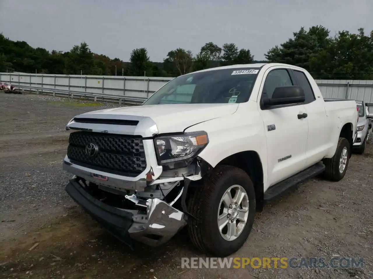 2 Photograph of a damaged car 5TFUY5F11MX020343 TOYOTA TUNDRA 2021