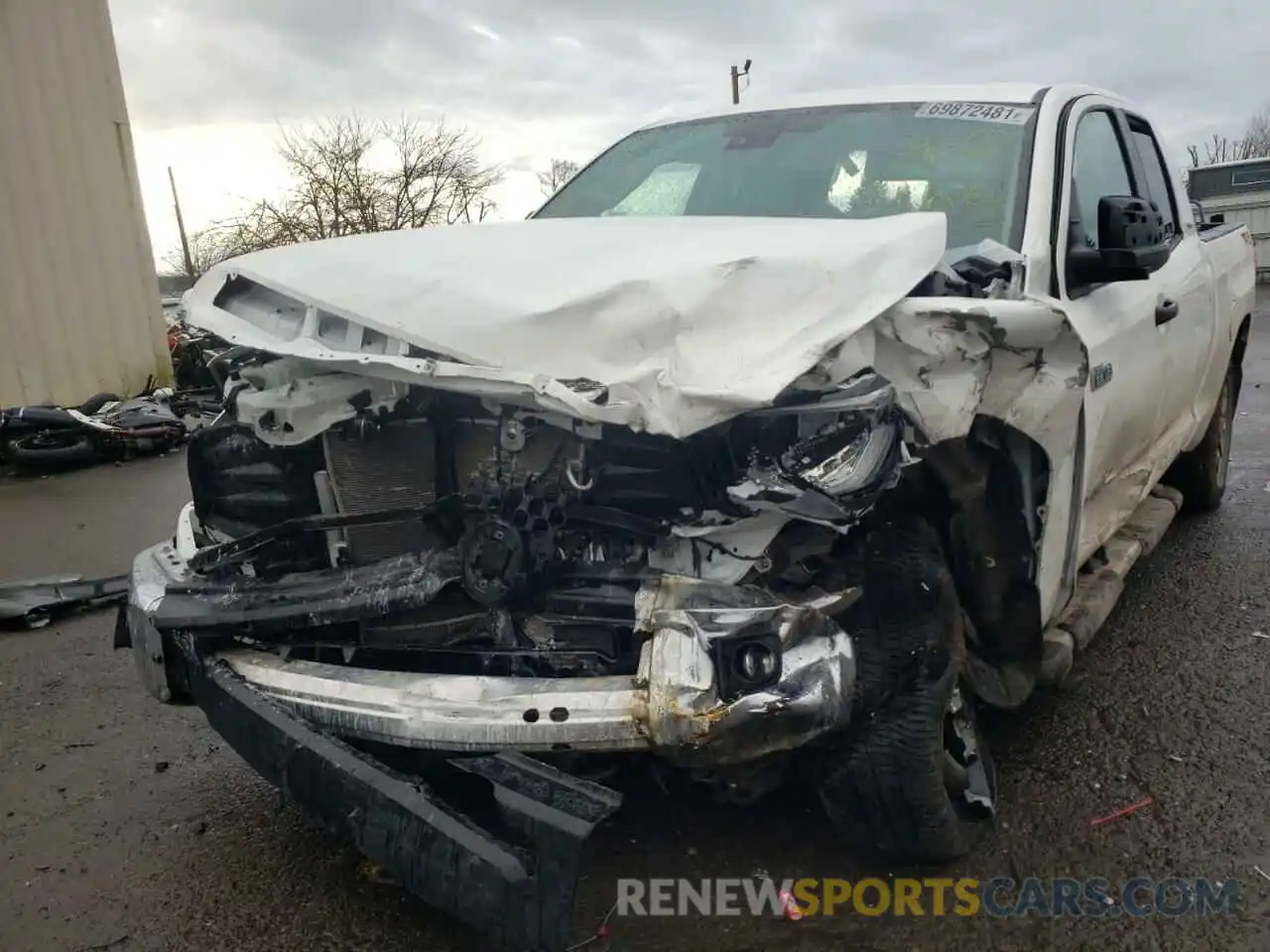 9 Photograph of a damaged car 5TFUY5F12MX010632 TOYOTA TUNDRA 2021