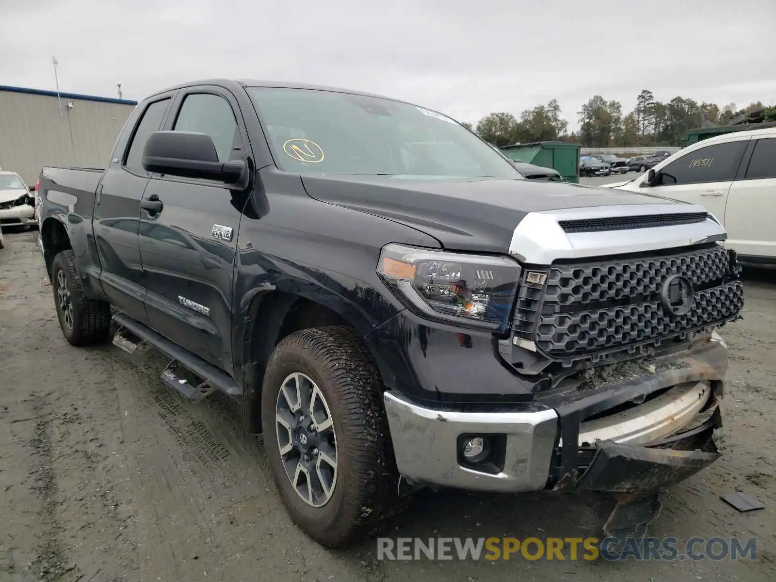 1 Photograph of a damaged car 5TFUY5F13MX002524 TOYOTA TUNDRA 2021