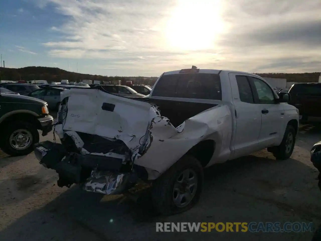 4 Photograph of a damaged car 5TFUY5F13MX019470 TOYOTA TUNDRA 2021