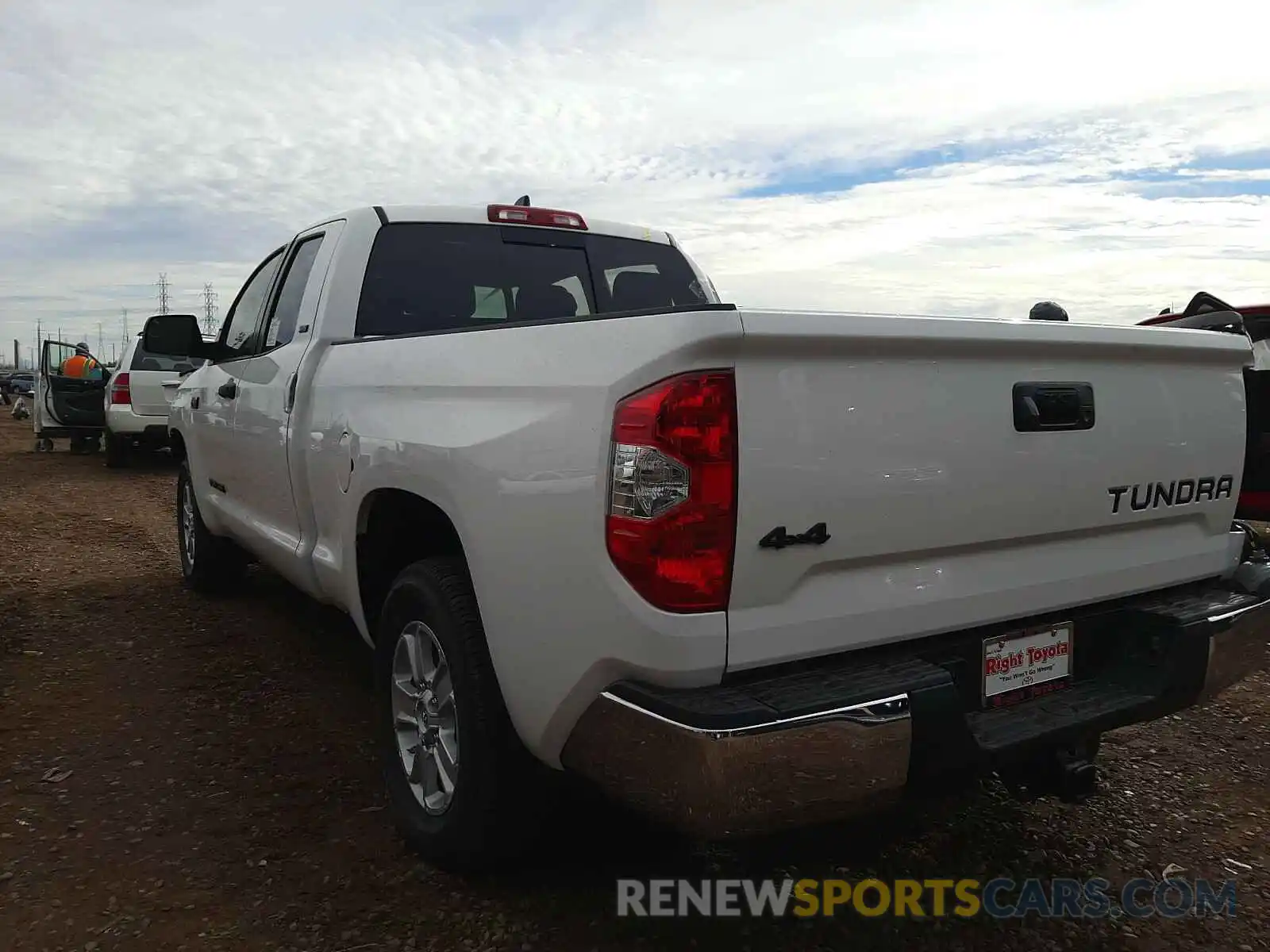 3 Photograph of a damaged car 5TFUY5F14MX975346 TOYOTA TUNDRA 2021