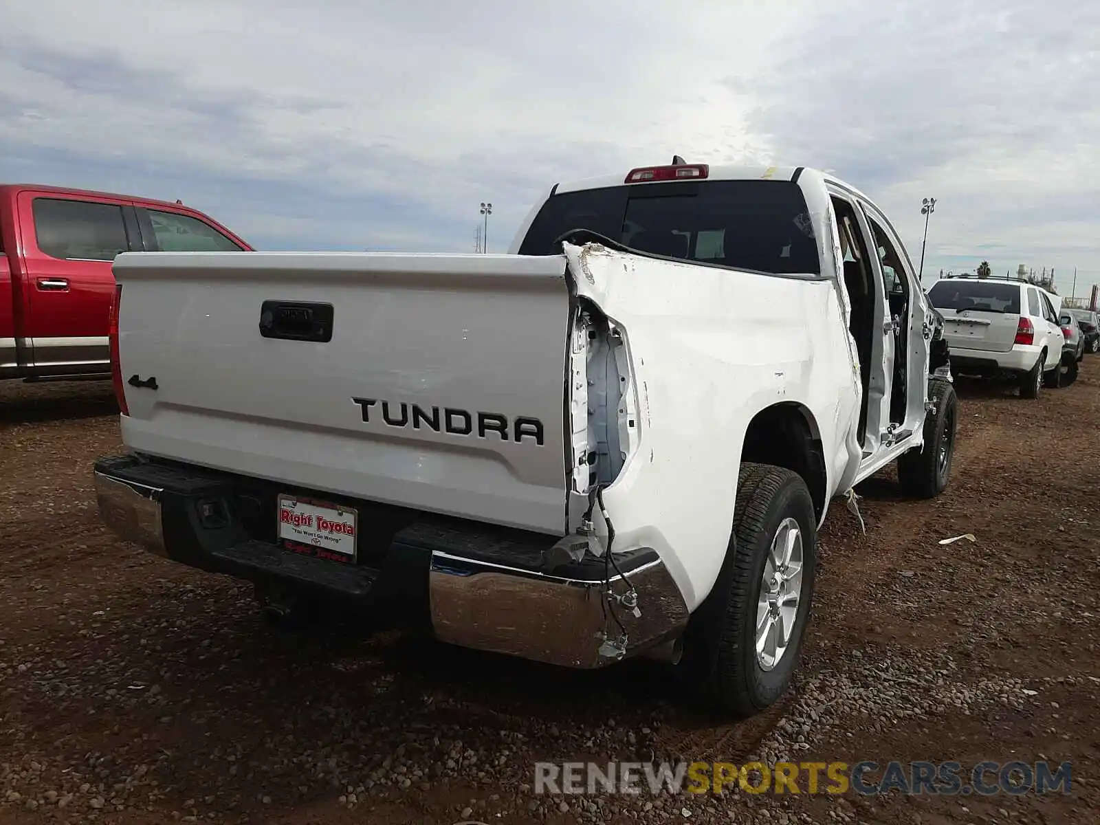 4 Photograph of a damaged car 5TFUY5F14MX975346 TOYOTA TUNDRA 2021