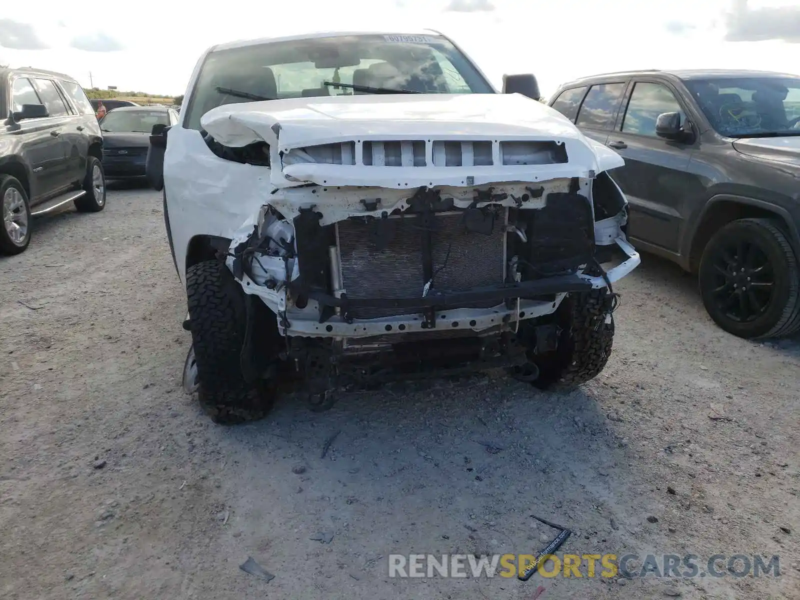 9 Photograph of a damaged car 5TFUY5F15MX021057 TOYOTA TUNDRA 2021