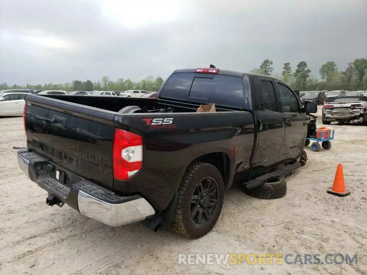 4 Photograph of a damaged car 5TFUY5F15MX956658 TOYOTA TUNDRA 2021