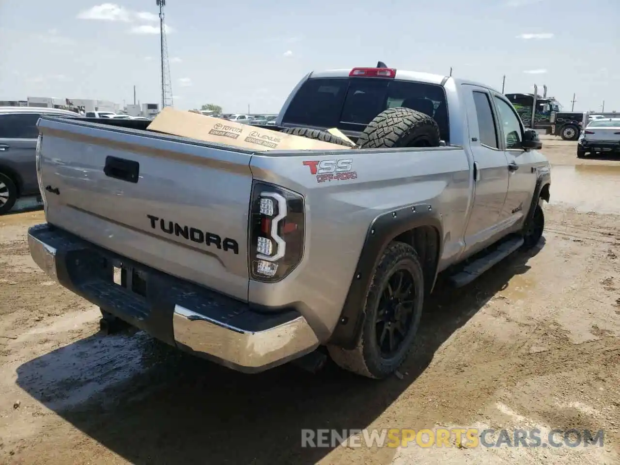 4 Фотография поврежденного автомобиля 5TFUY5F17MX960534 TOYOTA TUNDRA 2021