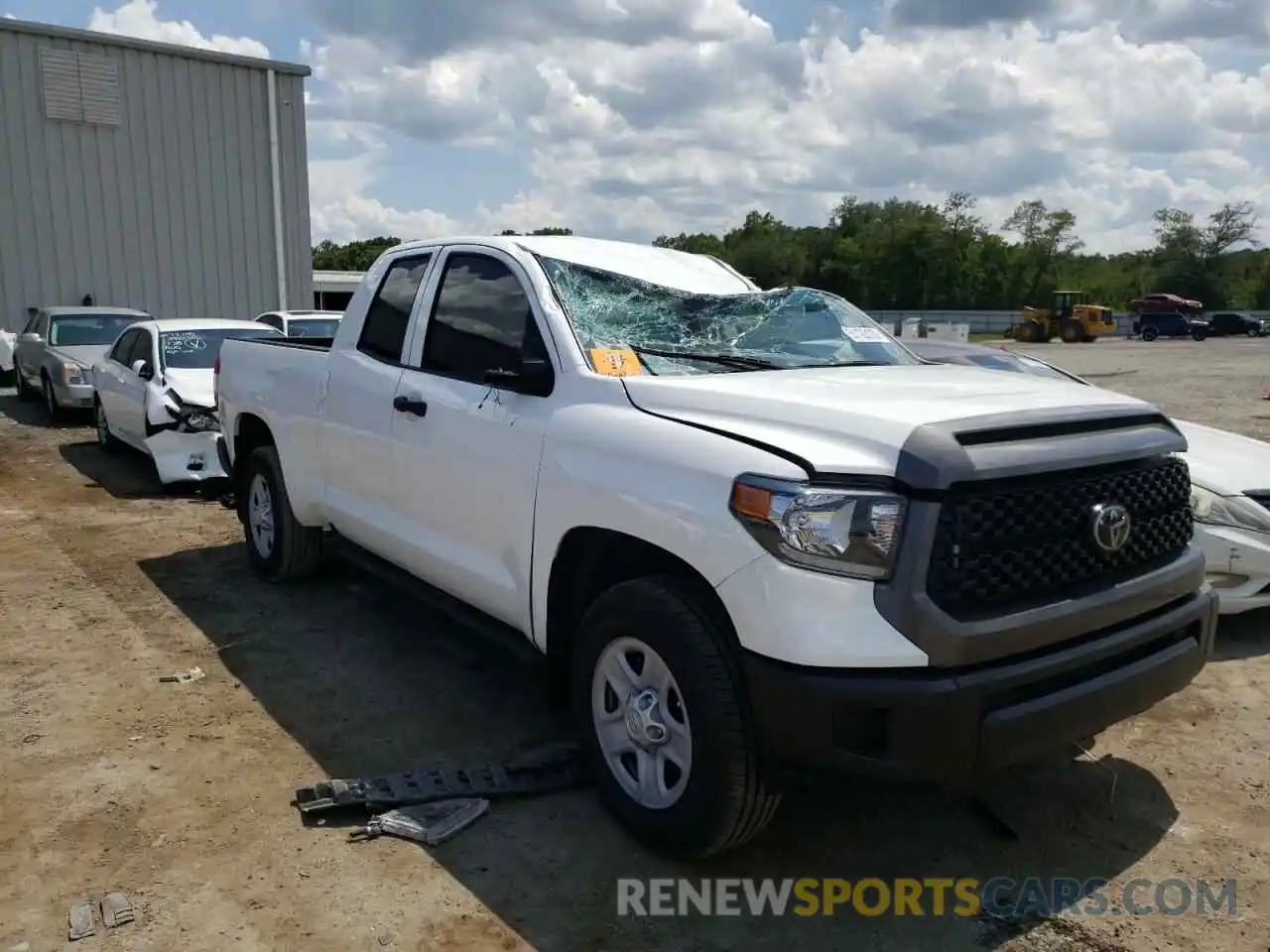 1 Photograph of a damaged car 5TFUY5F18MX003569 TOYOTA TUNDRA 2021