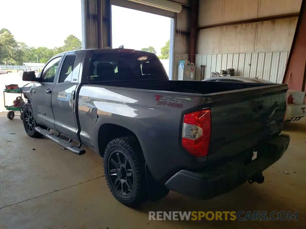 3 Photograph of a damaged car 5TFUY5F18MX039083 TOYOTA TUNDRA 2021