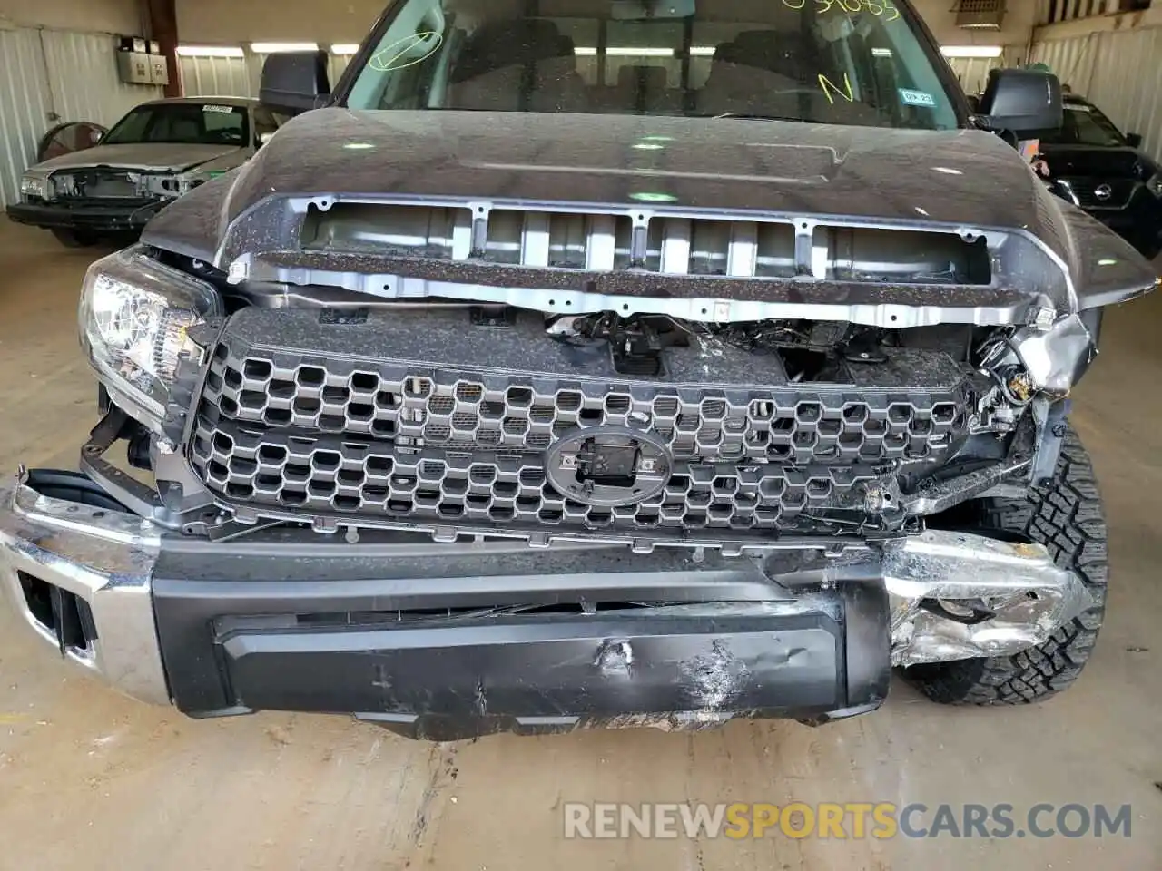 9 Photograph of a damaged car 5TFUY5F18MX039083 TOYOTA TUNDRA 2021