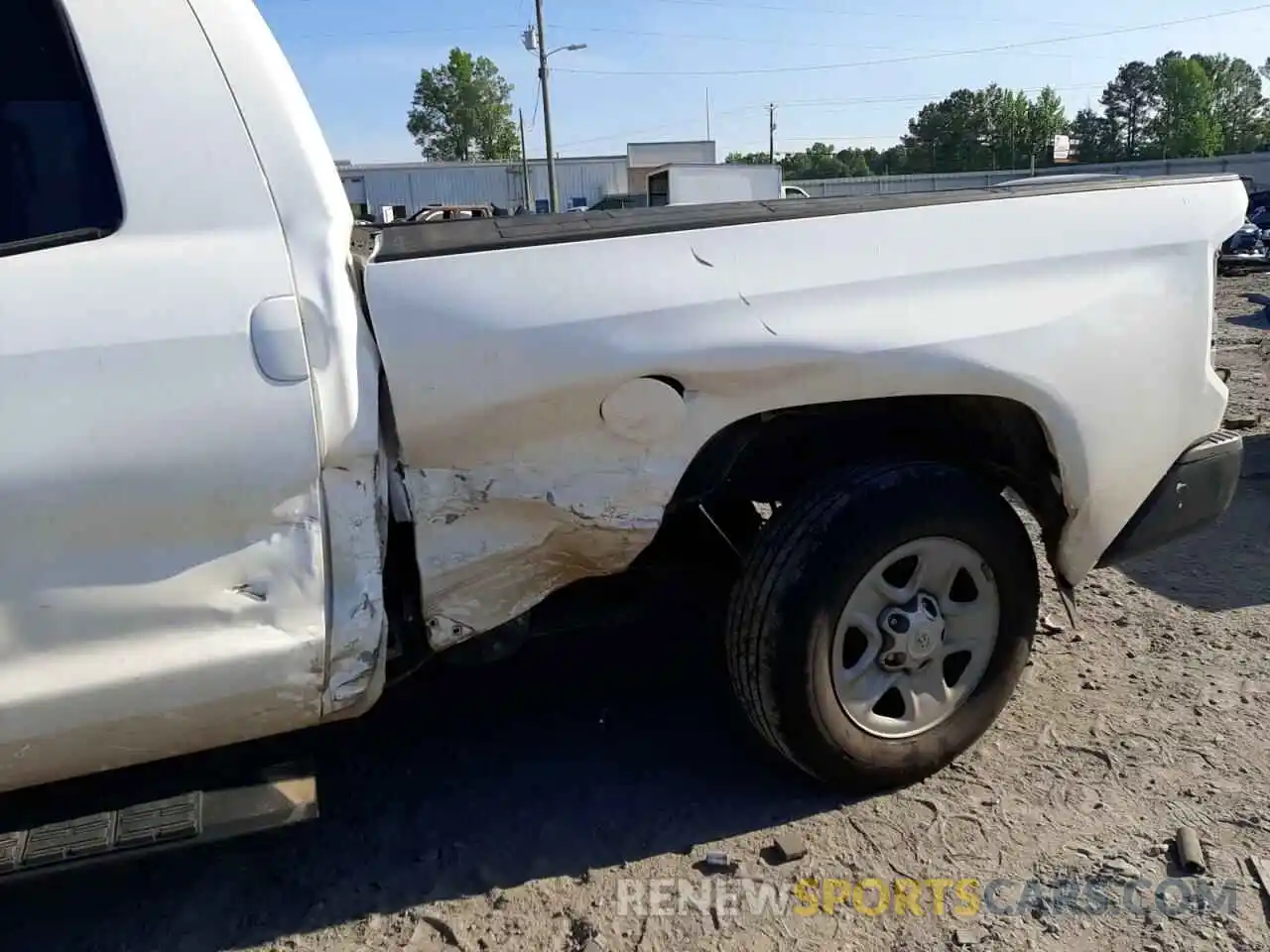 9 Photograph of a damaged car 5TFUY5F19MX999402 TOYOTA TUNDRA 2021