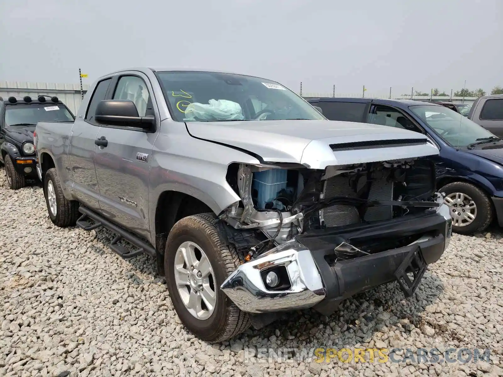 1 Photograph of a damaged car 5TFUY5F1XMX984181 TOYOTA TUNDRA 2021