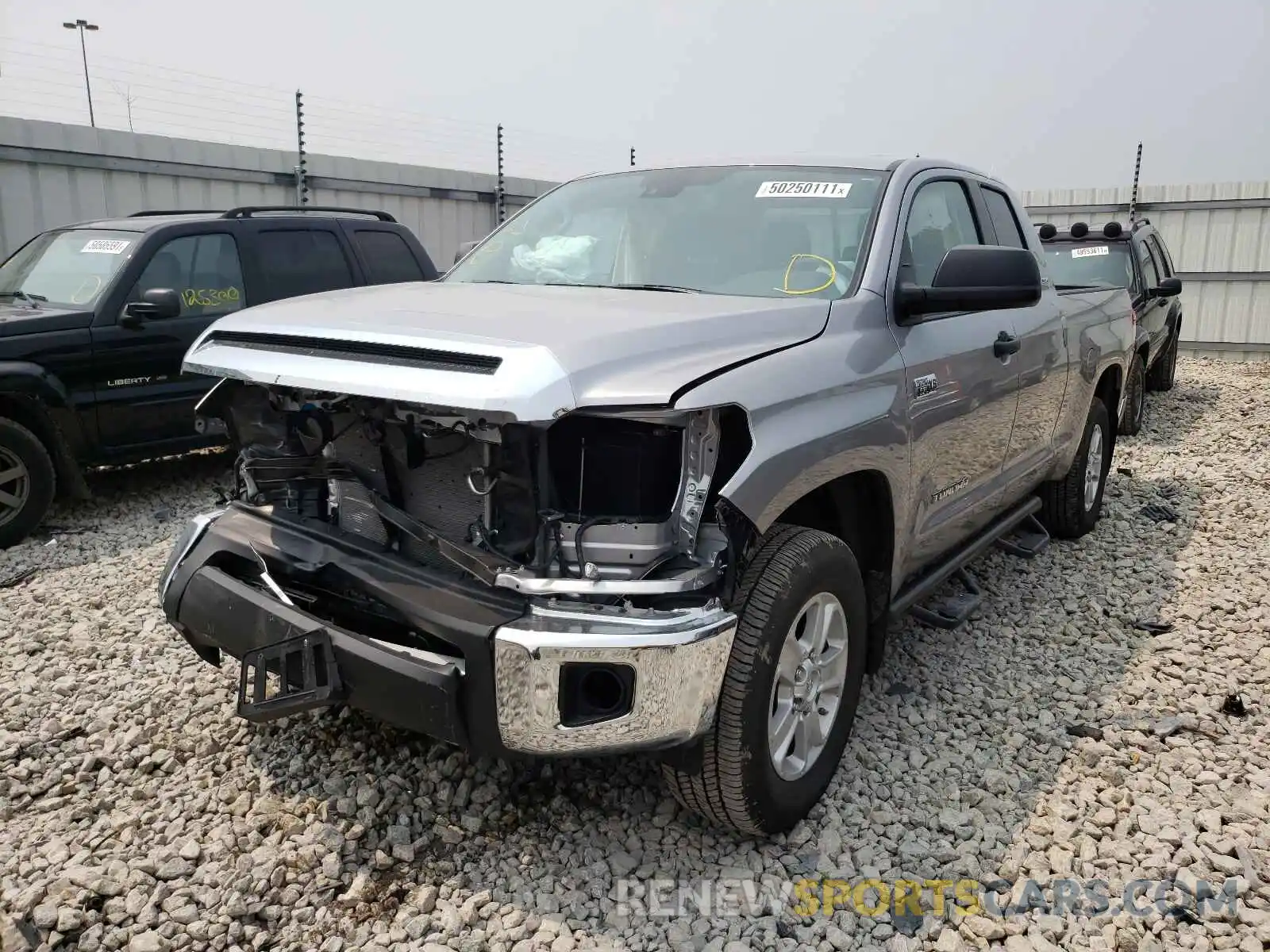 2 Photograph of a damaged car 5TFUY5F1XMX984181 TOYOTA TUNDRA 2021