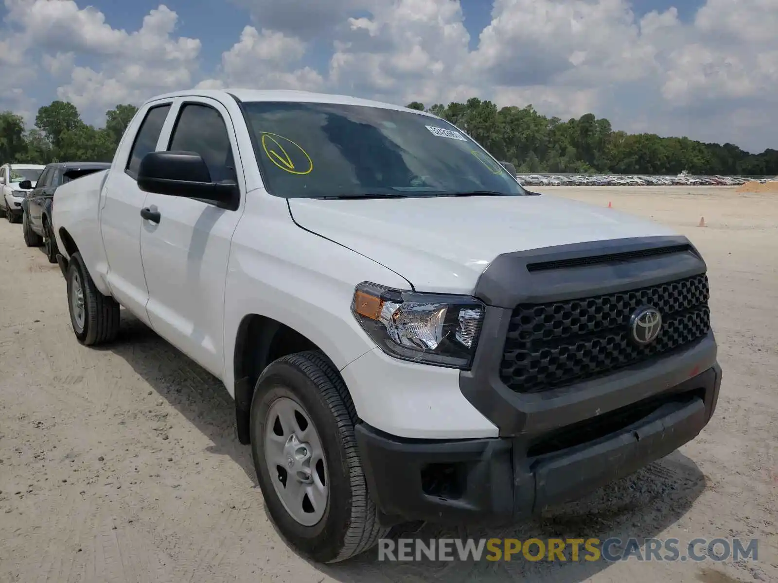 1 Photograph of a damaged car 5TFUY5F1XMX996718 TOYOTA TUNDRA 2021