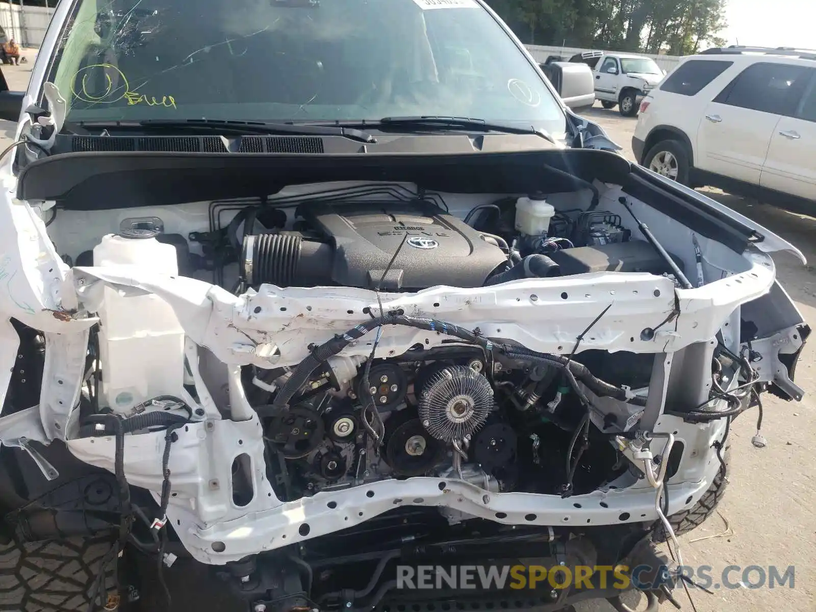 9 Photograph of a damaged car 5TFUY5F1XMX998825 TOYOTA TUNDRA 2021