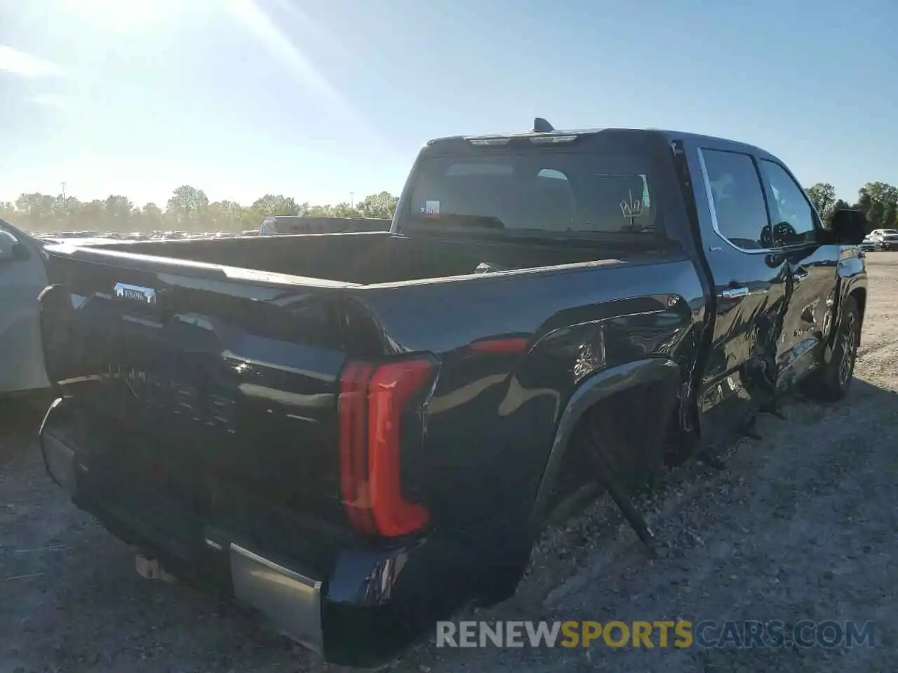 4 Photograph of a damaged car 5TFJA5AB1NX009268 TOYOTA TUNDRA 2022