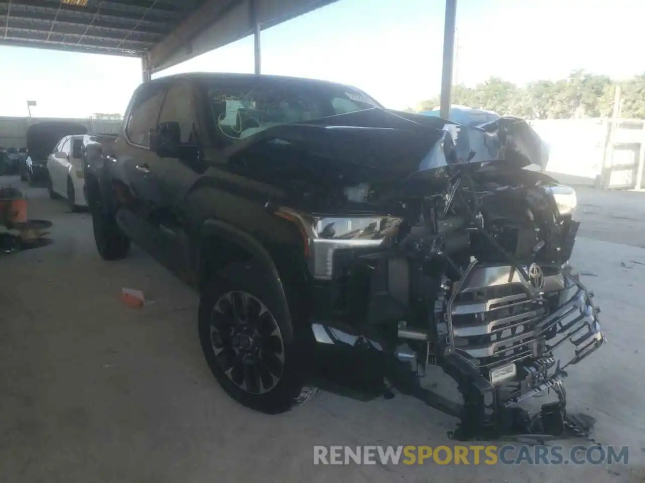 1 Photograph of a damaged car 5TFJA5AB4NX004243 TOYOTA TUNDRA 2022