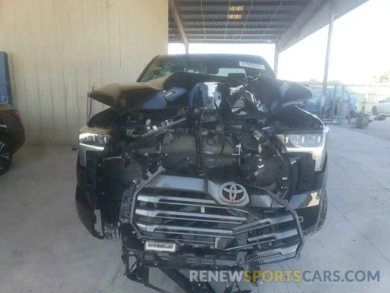 9 Photograph of a damaged car 5TFJA5AB4NX004243 TOYOTA TUNDRA 2022