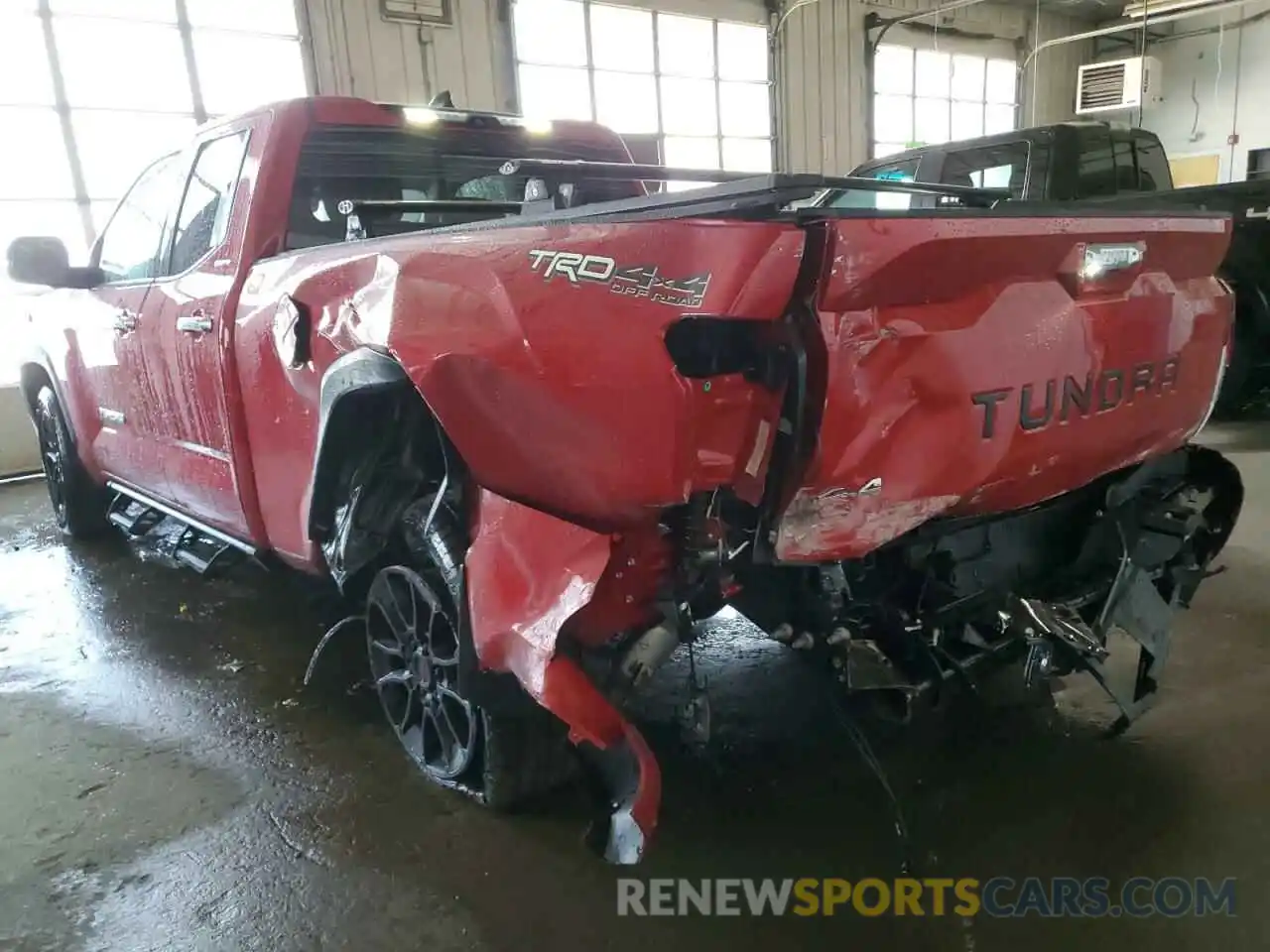 9 Photograph of a damaged car 5TFJA5DA5NX005548 TOYOTA TUNDRA 2022