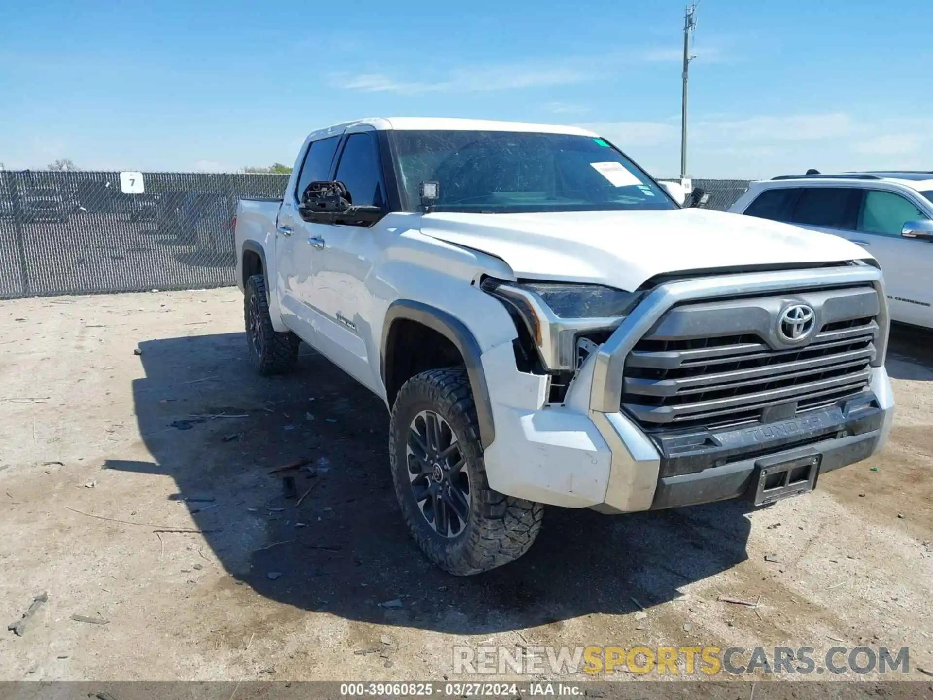 1 Photograph of a damaged car 5TFJA5DB4NX005081 TOYOTA TUNDRA 2022