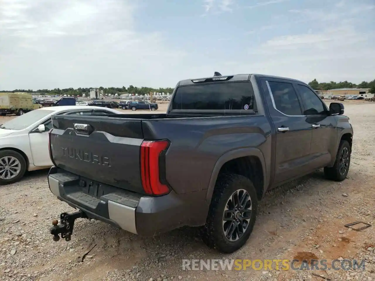 4 Photograph of a damaged car 5TFJA5DBXNX004615 TOYOTA TUNDRA 2022