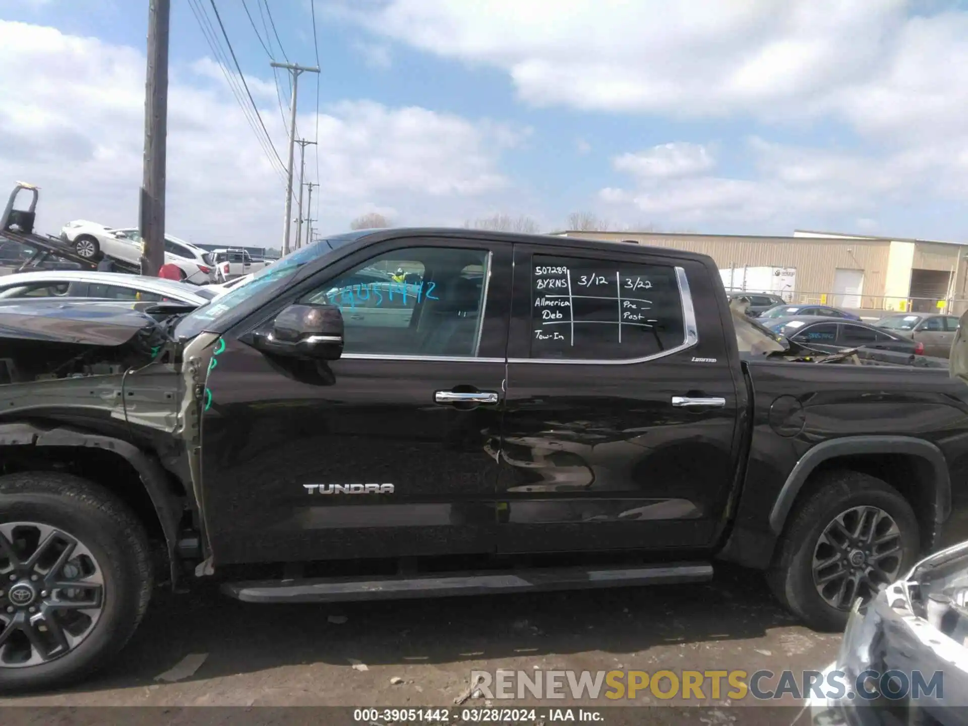 15 Photograph of a damaged car 5TFJA5DBXNX017784 TOYOTA TUNDRA 2022